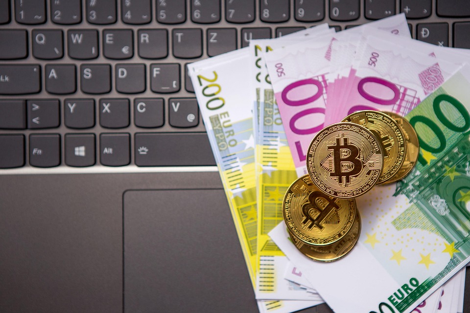 AI概念币ACT、IP 同步暴跌20% 又迅速反弹！诡异的币价走势引热议